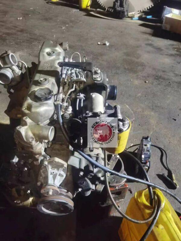 Дизельный двигатель внутреннего сгорания Mitsubishi 4D34 KATO HD 512-3 (4) Дизельный двигатель внутреннего сгорания Mitsubishi 4D34 KATO HD 512-3